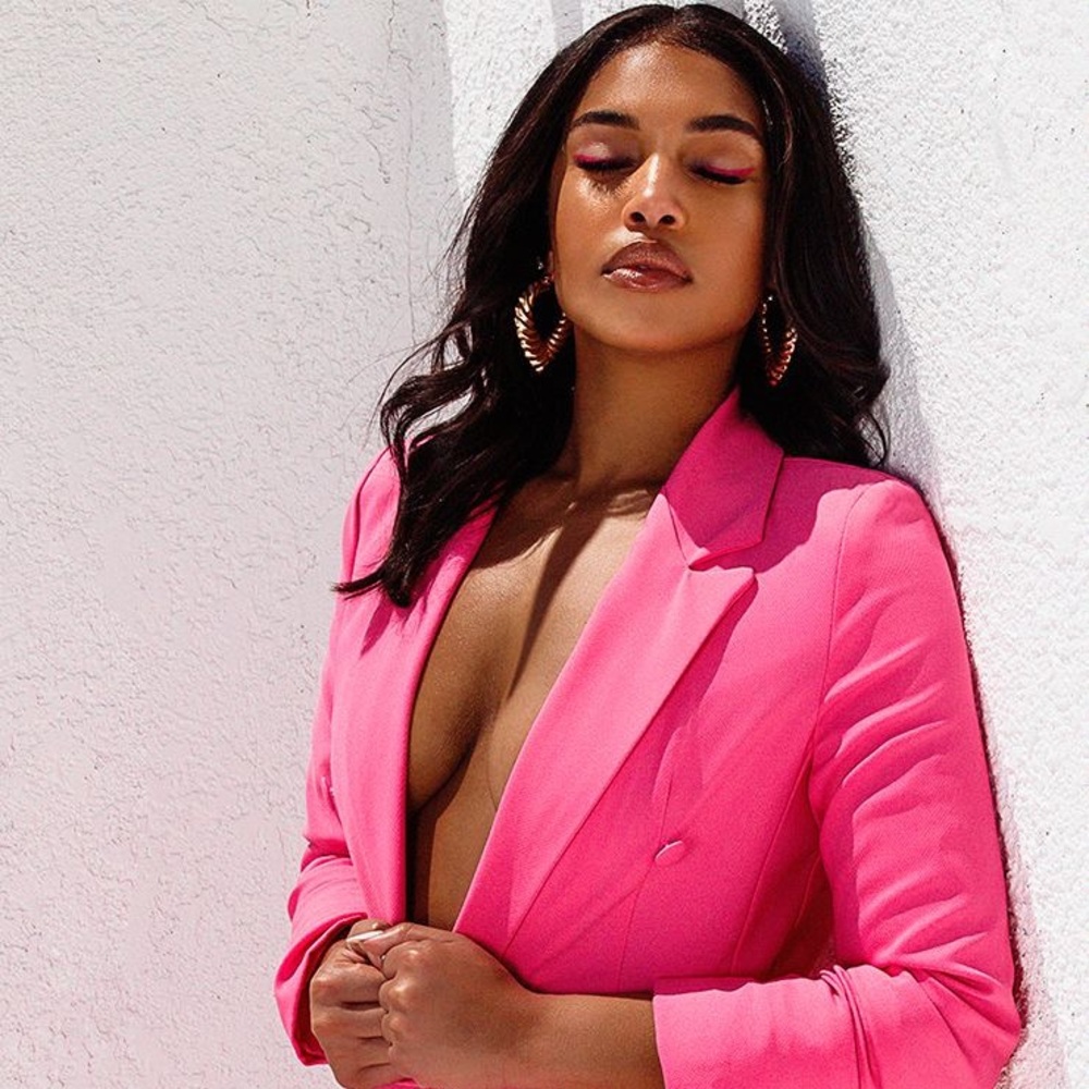 Pretty little thing bubble gum blazer